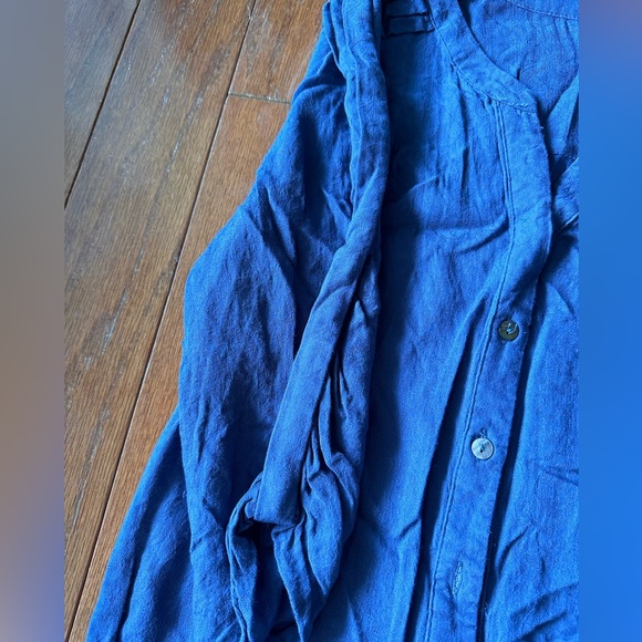 Skies are blue 3/4 length top. Blue. Size small - Picture 5 of 5